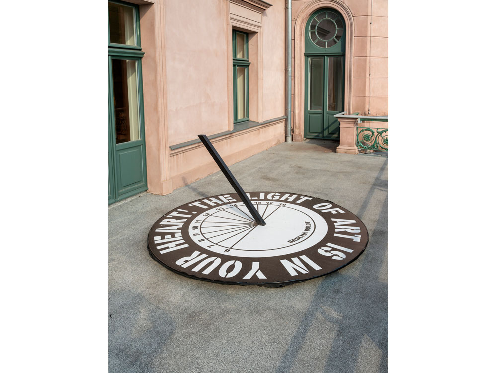 Lumen, Schloss Biesdorf, Sonja Alhäuser, Aljoscha, Deniz Alt, Emanuel Bernstone, Marc Bijl, Irina Birger, Sascha Boldt, Stephen Chambers, Sven Drühl, Marcus Eek, Thomas Fischer, Wineke Gartz, Daphne Glasmacher, Gregor Hildebrandt, Klaus Jörres, Elena Karakitsou, Hanna Mattes, Toshihiko Mitsuya, Jirka Pfahl, Römer + Römer, Femke Schaap, Sandra Schlipkoeter, Tracey Snelling, Veerle Thoben, Lukas Troberg, Atelier Van Lieshout, Jonas Vansteenkiste, Peter Vink, René Wirths, Sylvie Zijlmans & Hewald Jongenelis