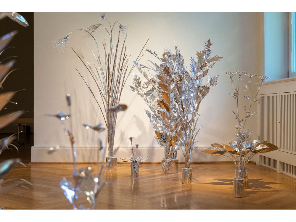 Lumen, Schloss Biesdorf, Sonja Alhäuser, Aljoscha, Deniz Alt, Emanuel Bernstone, Marc Bijl, Irina Birger, Sascha Boldt, Stephen Chambers, Sven Drühl, Marcus Eek, Thomas Fischer, Wineke Gartz, Daphne Glasmacher, Gregor Hildebrandt, Klaus Jörres, Elena Karakitsou, Hanna Mattes, Toshihiko Mitsuya, Jirka Pfahl, Römer + Römer, Femke Schaap, Sandra Schlipkoeter, Tracey Snelling, Veerle Thoben, Lukas Troberg, Atelier Van Lieshout, Jonas Vansteenkiste, Peter Vink, René Wirths, Sylvie Zijlmans & Hewald Jongenelis